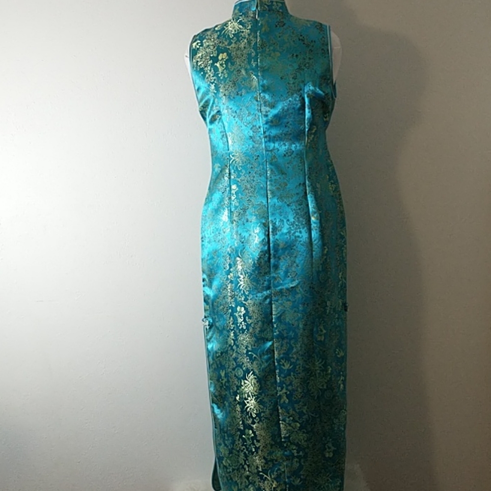 Beautiful Cheongsam Maxi Style Dress - Picture 5 of 16